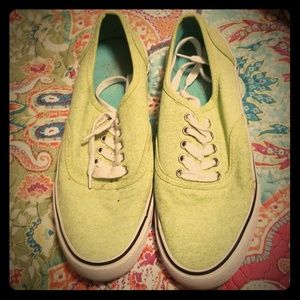 Green shoes